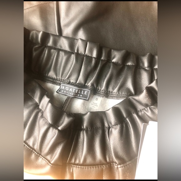 Bagatelle High Rise Faux Leather Shorts with Pockets in Black Size Small NWT - Picture 6 of 12